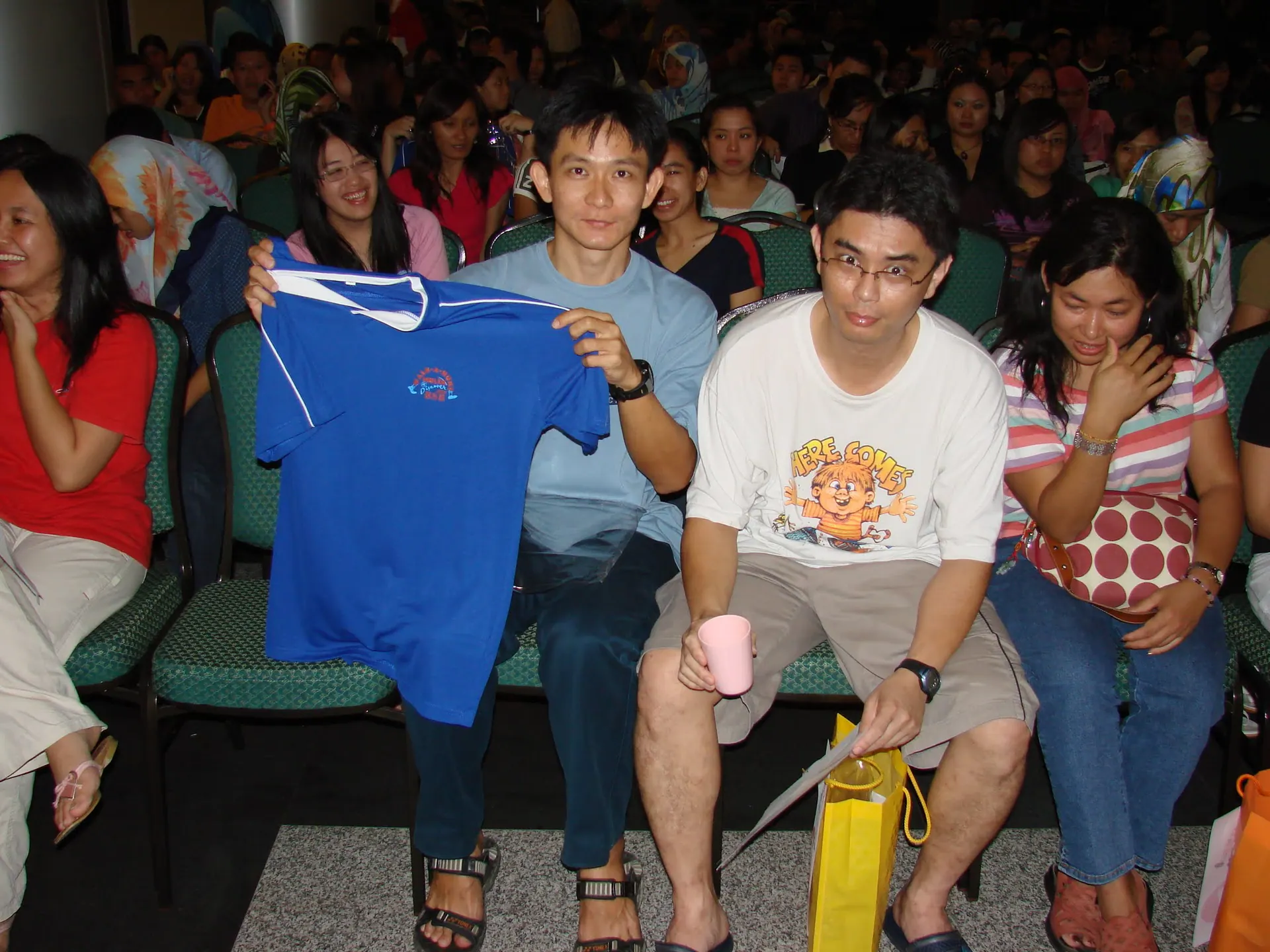 Participants gathering for the BSM Helix Brunei Walk-A-Hunt
